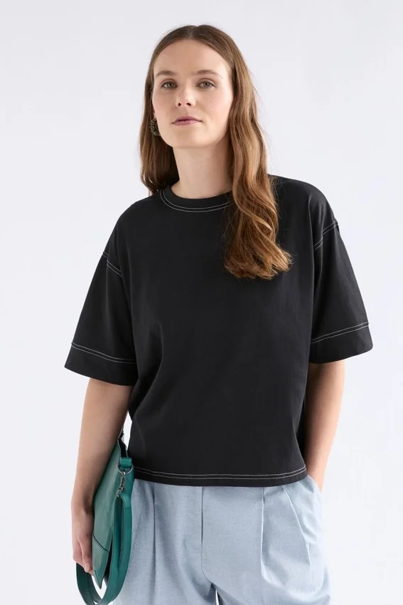 Famke T-shirt Zwart Famke T-shirt Zwart