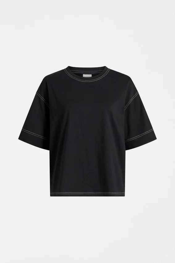 Famke T-shirt Zwart Famke T-shirt Zwart