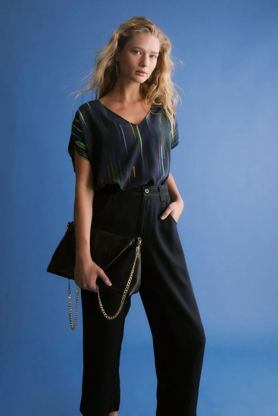 Kayra top met V-hals Kayra top met V-hals