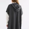 Neuwt poncho met capuchon Neuwt poncho met capuchon