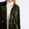 Suuri-blazer met dubbele rij knopen Suuri-blazer met dubbele rij knopen
