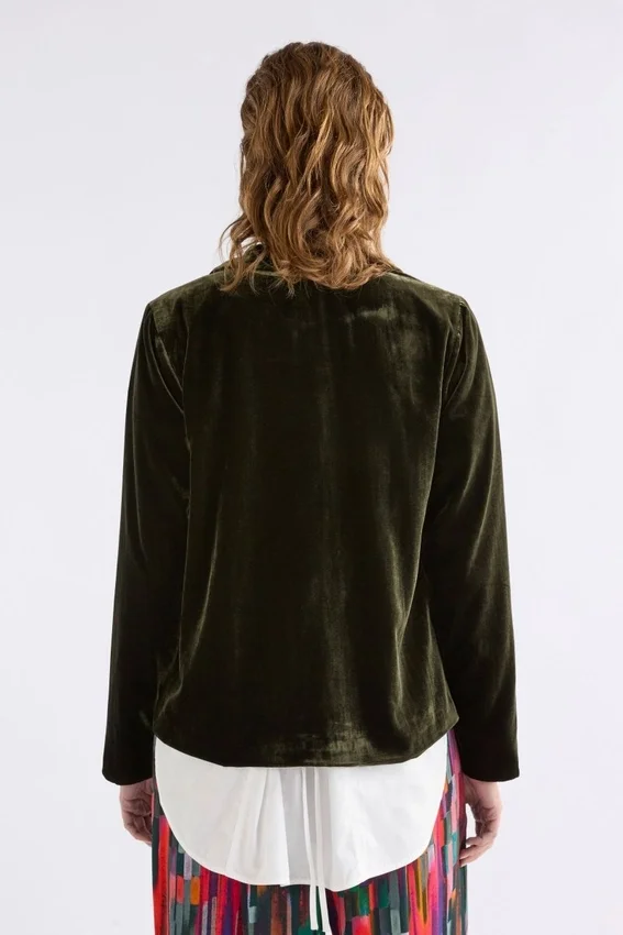 Suuri-blazer met dubbele rij knopen Suuri-blazer met dubbele rij knopen